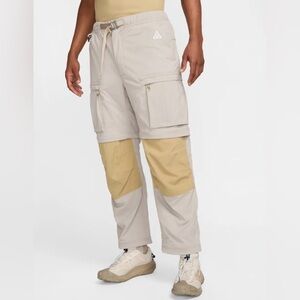 NEW NWT Nike Mens Medium ACG “Smith Summit” Pants FN0428-009 MSRP $195